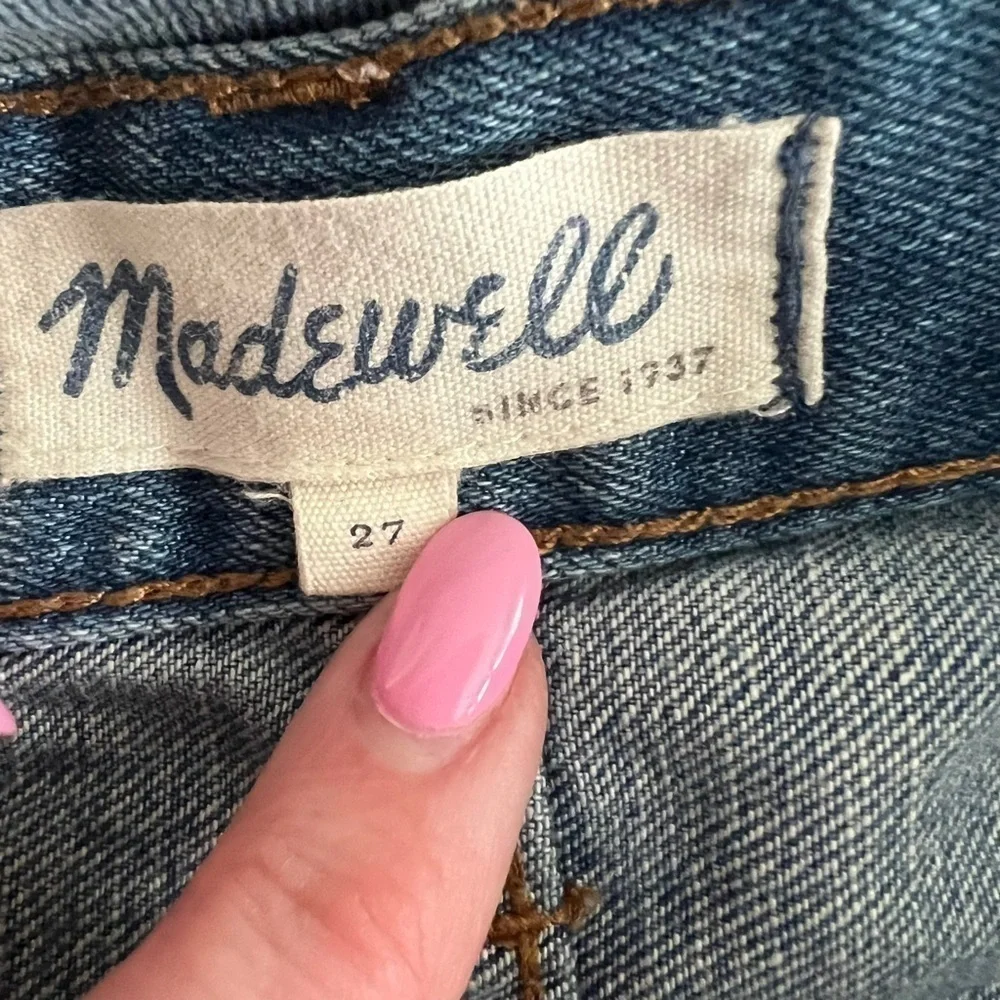 Madwell - Mid Rise Denim Distressed Shorts Sz 27